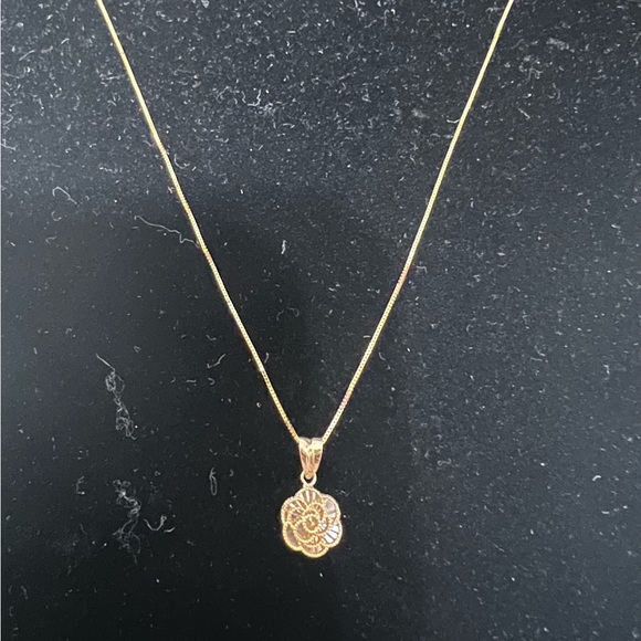 Elegant 14k Rose Gold Pendant - Picture 8 of 8
